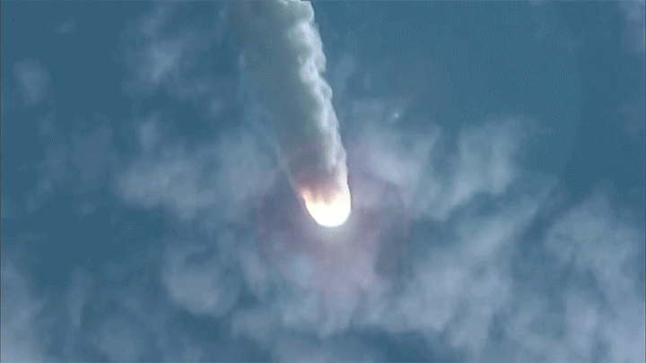 Recreation of a meteor impact like those thought to create tektites. Recreation of a meteor impact like those thought to create tektites.