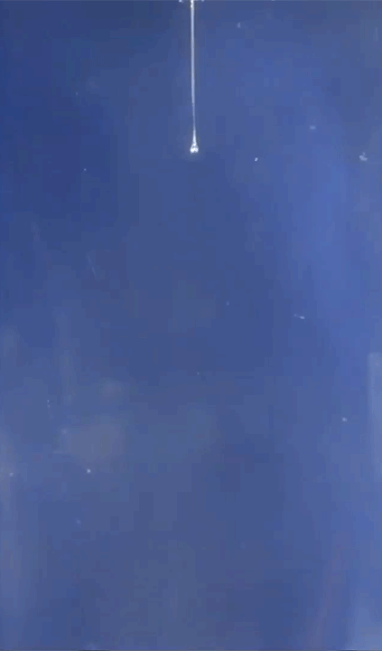 Using electromagnetism, this liquid "wire" can bend and levitate. Using electromagnetism, this liquid "wire" can bend and levitate.